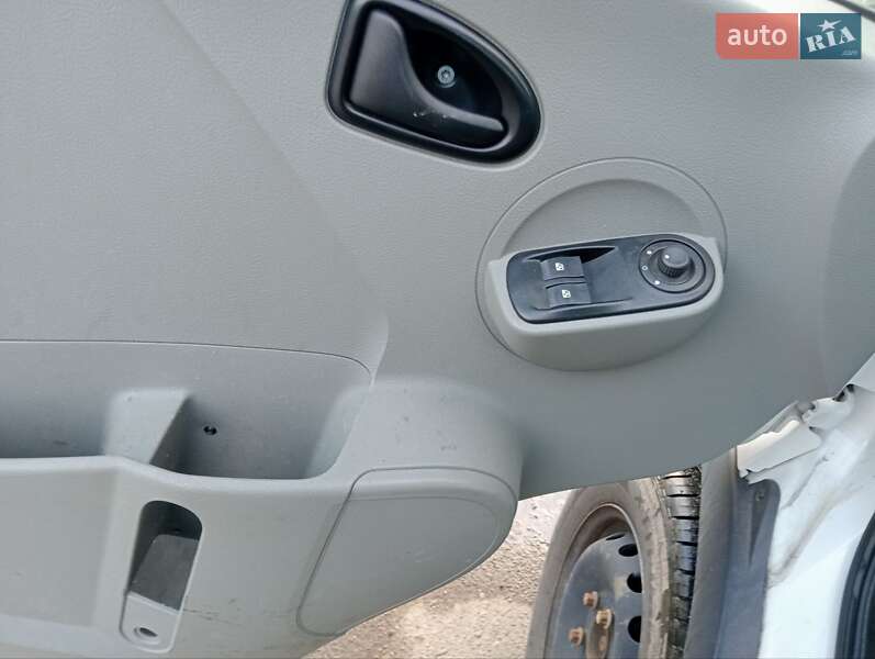 Борт Renault Master 2006 в Ровно