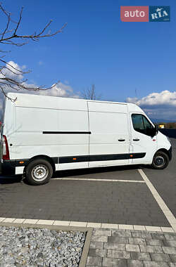 Вантажний фургон Renault Master 2015 в Мукачевому