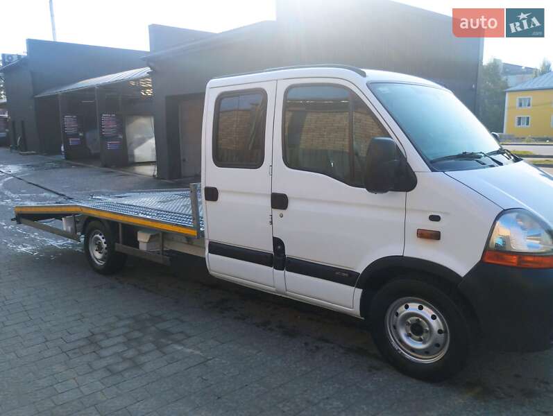 Эвакуатор Renault Master 2010 в Ивано-Франковске