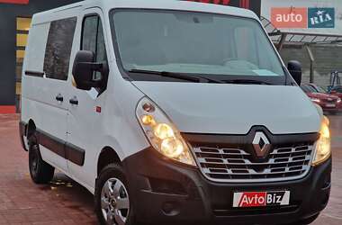 Вантажний фургон Renault Master 2017 в Рівному