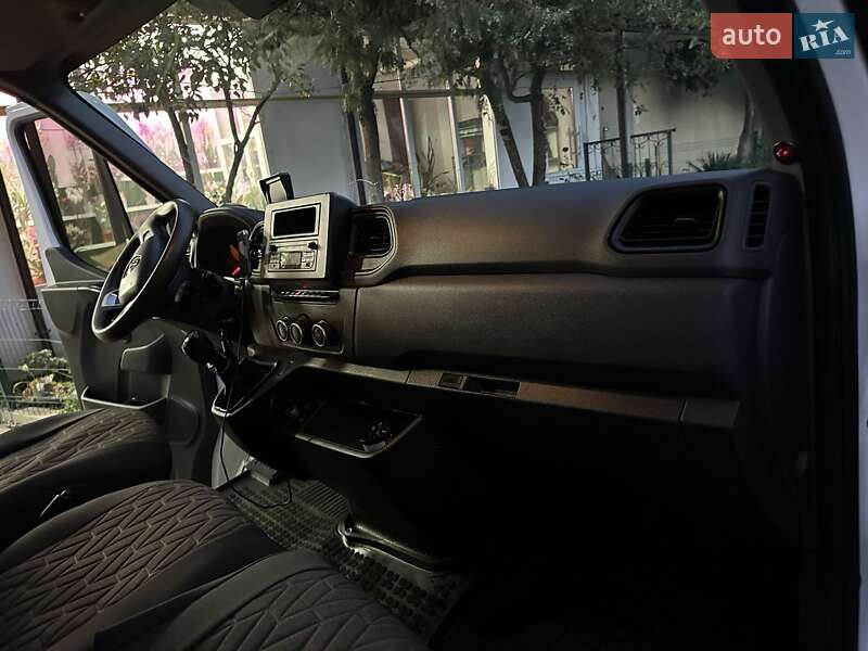 Грузовой фургон Renault Master 2019 в Киеве