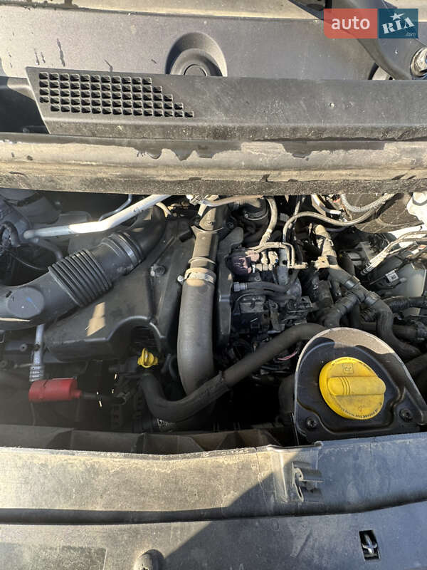 Грузовой фургон Renault Master 2021 в Коростене