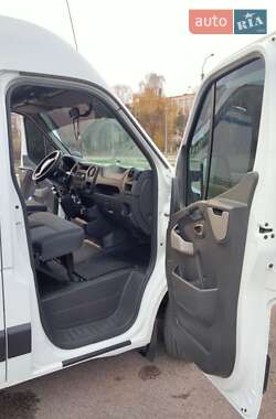 Грузовой фургон Renault Master 2011 в Ровно