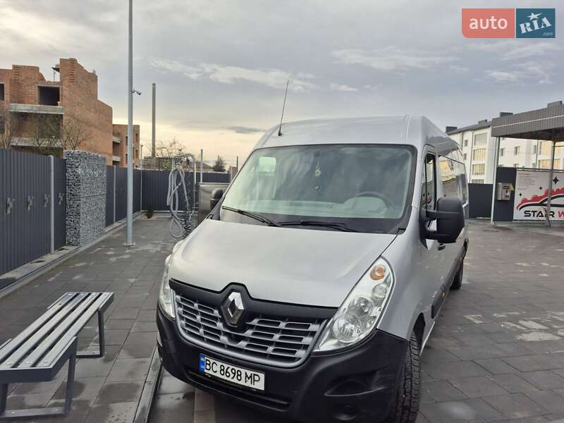 Грузопассажирский фургон Renault Master 2016 в Самборе