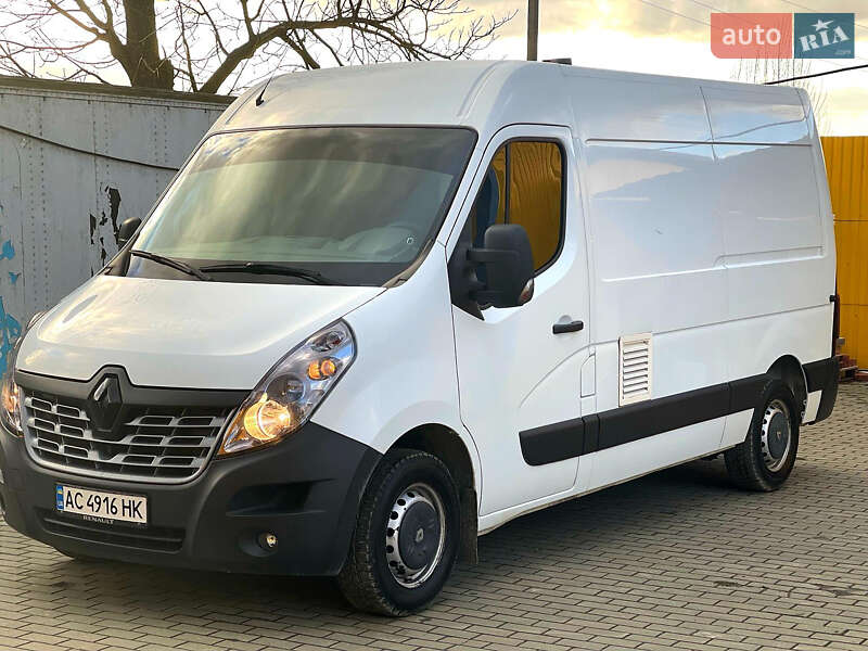 Вантажний фургон Renault Master 2017 в Луцьку