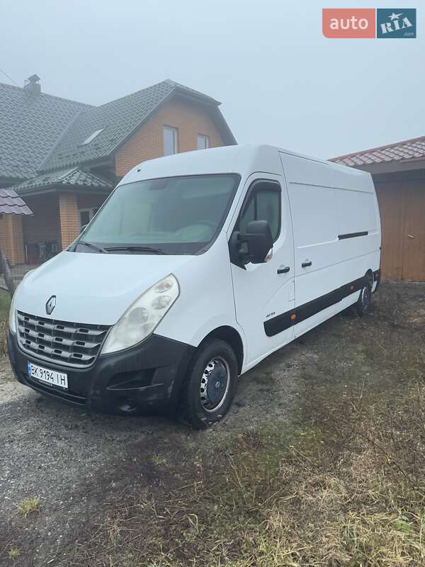 Вантажний фургон Renault Master 2011 в Луцьку