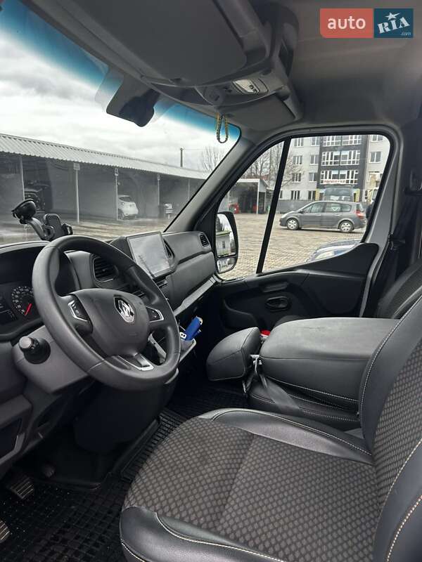 Грузопассажирский фургон Renault Master 2022 в Староконстантинове