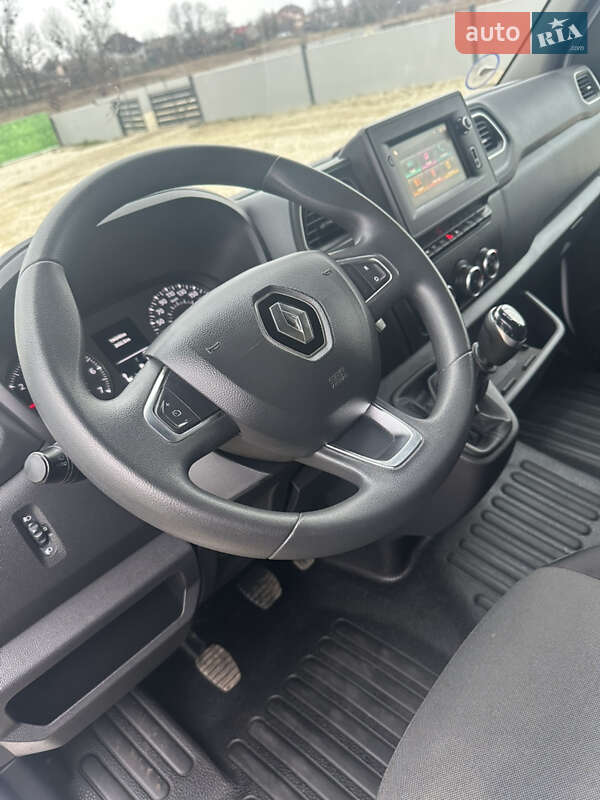 Вантажний фургон Renault Master 2020 в Львові
