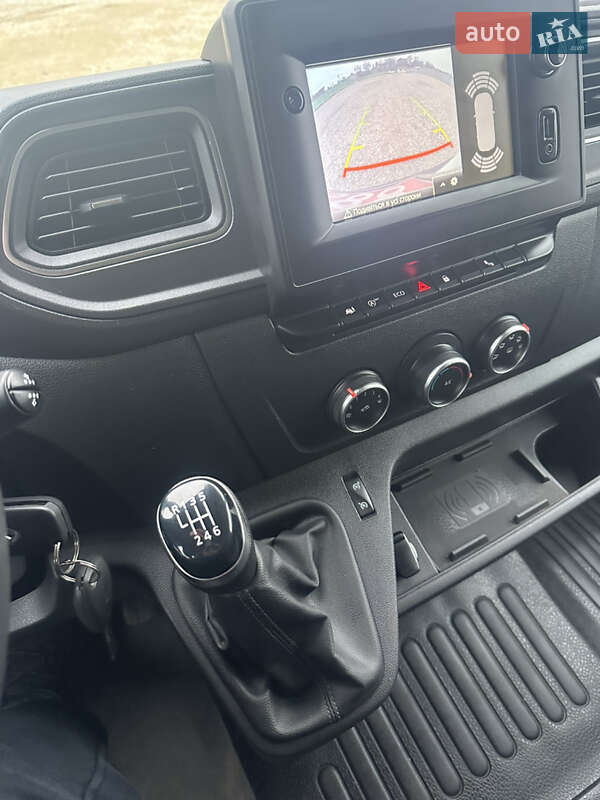 Вантажний фургон Renault Master 2020 в Львові