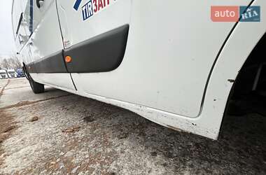 Вантажний фургон Renault Master 2013 в Львові