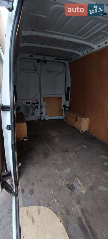 Грузовой фургон Renault Master 2014 в Шептицькому