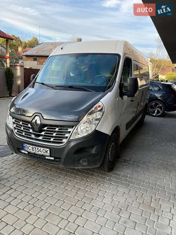 Вантажний фургон Renault Master 2018 в Львові