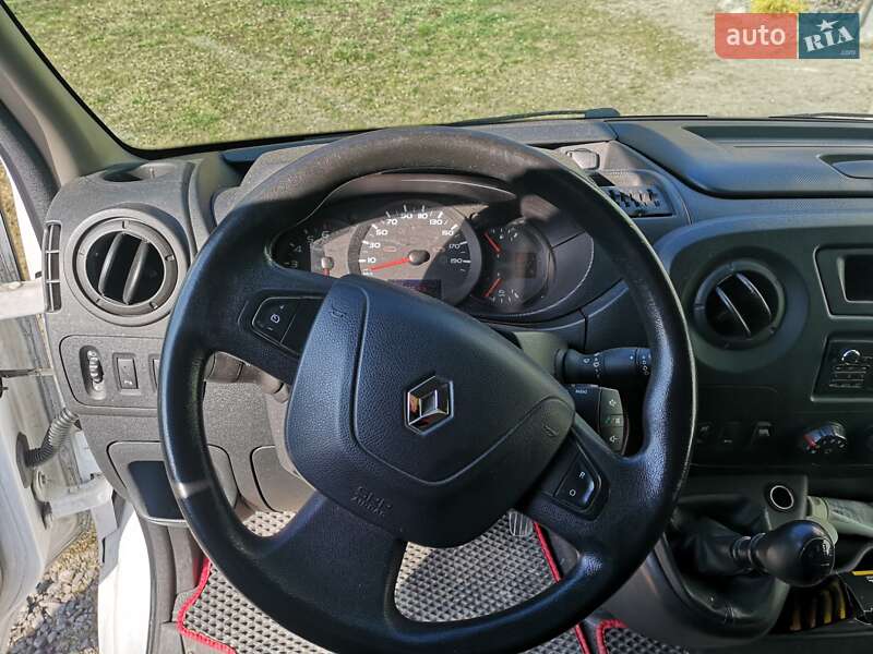 Вантажний фургон Renault Master 2018 в Львові