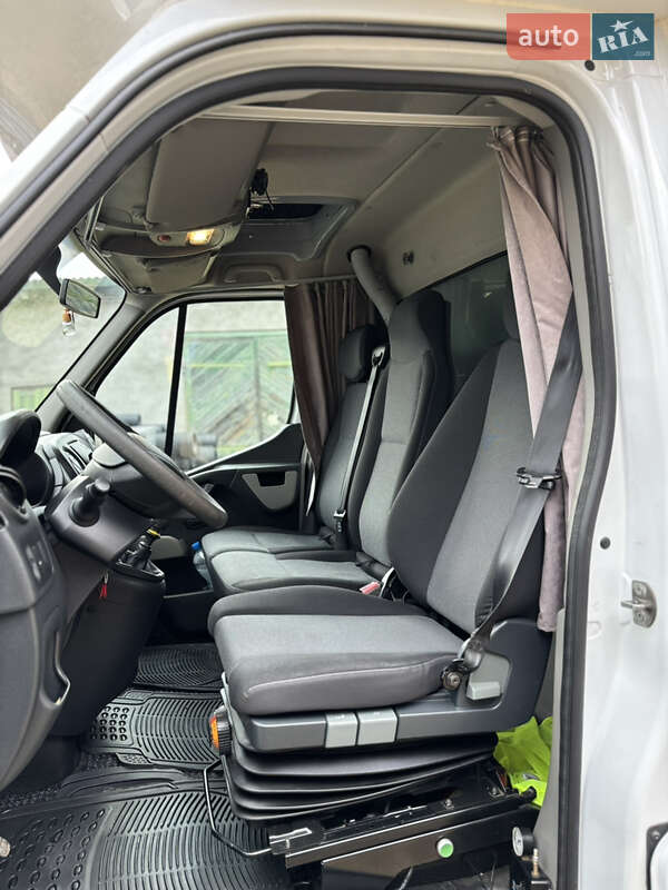 Грузовой фургон Renault Master 2018 в Мостиске