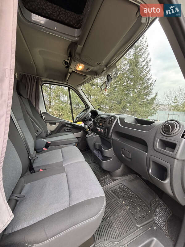 Грузовой фургон Renault Master 2018 в Мостиске