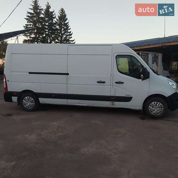 Грузовой фургон Renault Master 2011 в Нововолынске