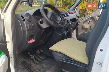 Грузовой фургон Renault Master 2011 в 