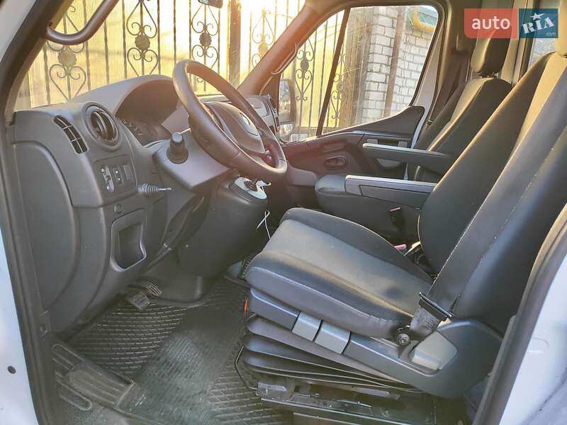Грузопассажирский фургон Renault Master 2017 в Одессе