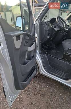 Другие грузовики Renault Master 2015 в 