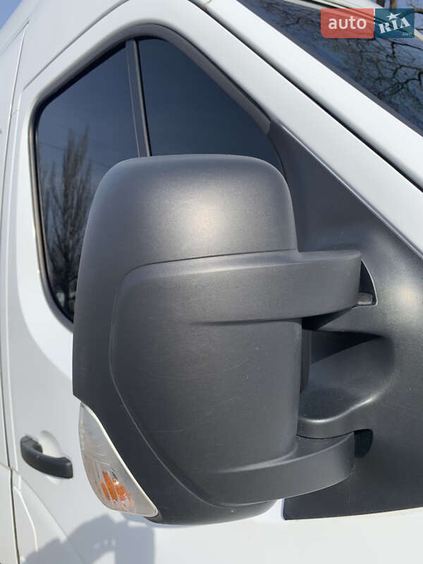 Вантажний фургон Renault Master 2020 в Запоріжжі