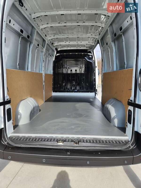 Вантажний фургон Renault Master 2019 в Дубні