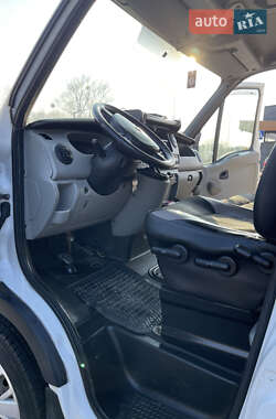 Грузовой фургон Renault Master 2008 в Торчине