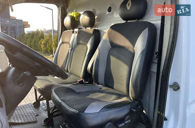 Грузовой фургон Renault Master 2008 в Торчине