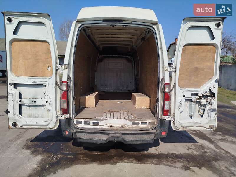 Вантажний фургон Renault Master 2011 в Конотопі