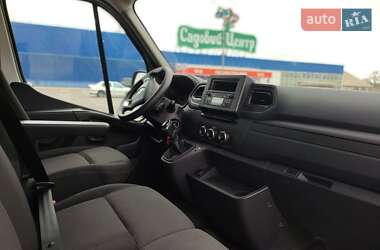 Грузовой фургон Renault Master 2020 в 