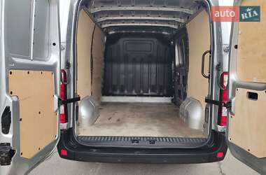 Грузовой фургон Renault Master 2020 в 