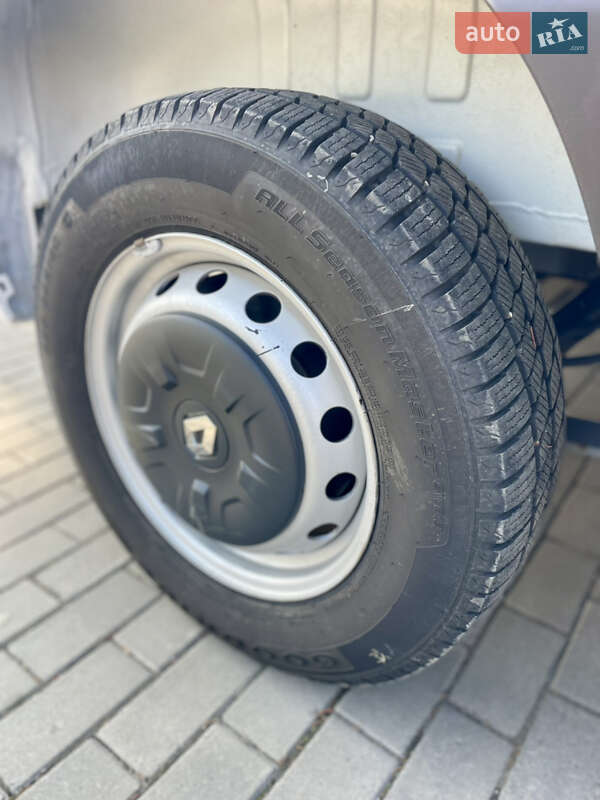 Грузовой фургон Renault Master 2020 в Луцке