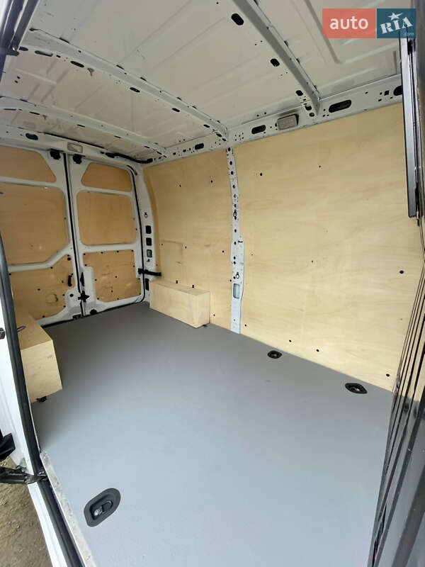 Грузовой фургон Renault Master 2020 в Луцке