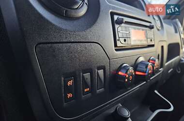 Грузовой фургон Renault Master 2018 в 