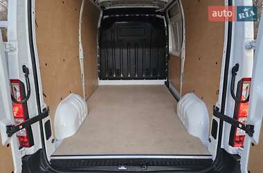 Грузовой фургон Renault Master 2018 в 