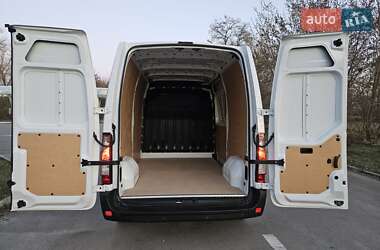 Грузовой фургон Renault Master 2018 в 