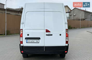 Грузопассажирский фургон Renault Master 2016 в 