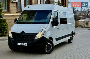 Грузопассажирский фургон Renault Master 2016 в 