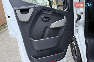 Грузопассажирский фургон Renault Master 2016 в 