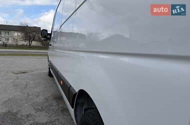 Вантажний фургон Renault Master 2021 в 