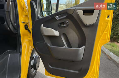 Грузовой фургон Renault Master 2017 в 