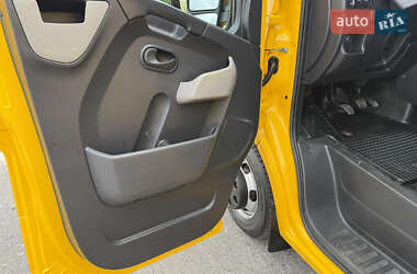 Грузовой фургон Renault Master 2017 в 