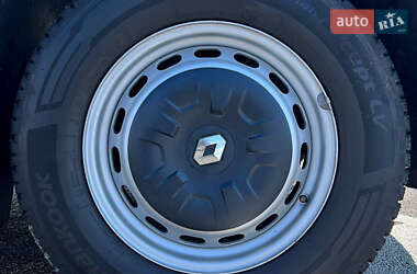Грузовой фургон Renault Master 2019 в 