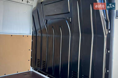 Грузовой фургон Renault Master 2019 в 