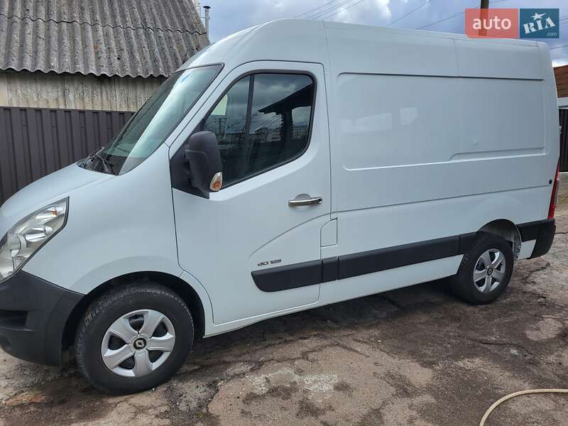 Грузовой фургон Renault Master 2015 в 