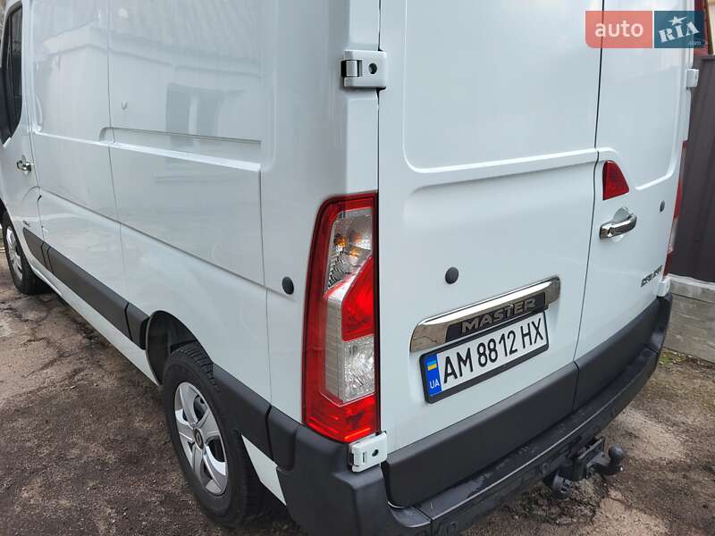 Грузовой фургон Renault Master 2015 в Житомире