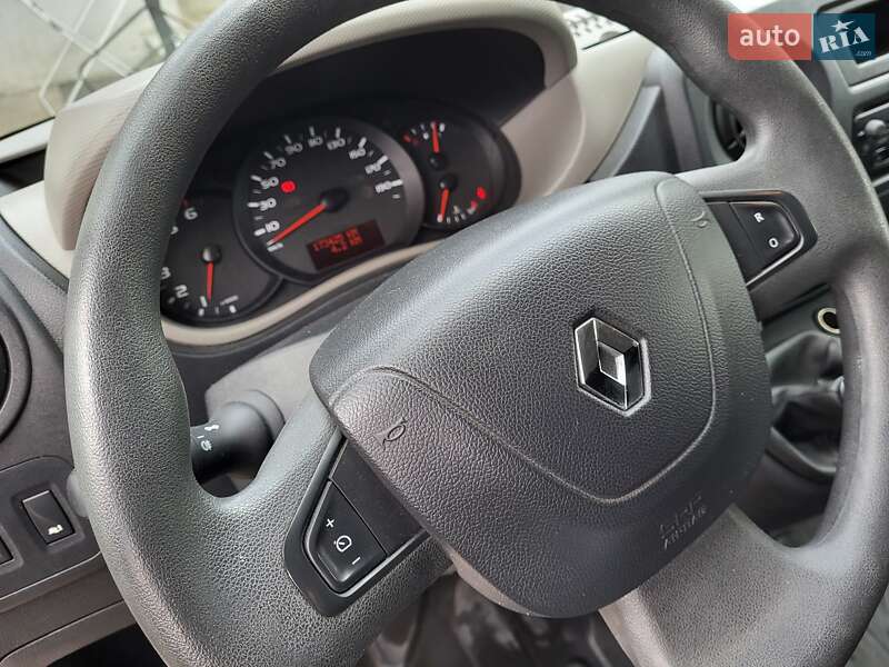 Грузовой фургон Renault Master 2015 в Житомире