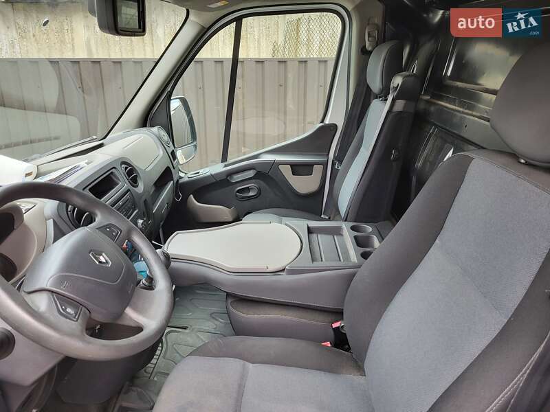 Грузовой фургон Renault Master 2015 в Житомире