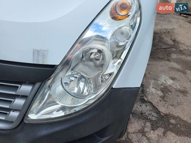 Грузовой фургон Renault Master 2015 в Житомире