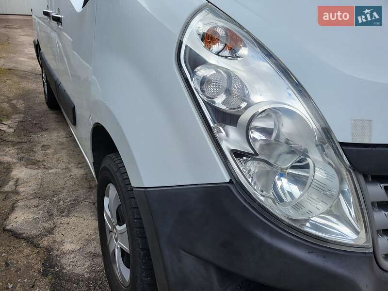 Грузовой фургон Renault Master 2015 в Житомире