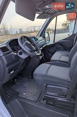 Грузовой фургон Renault Master 2020 в 